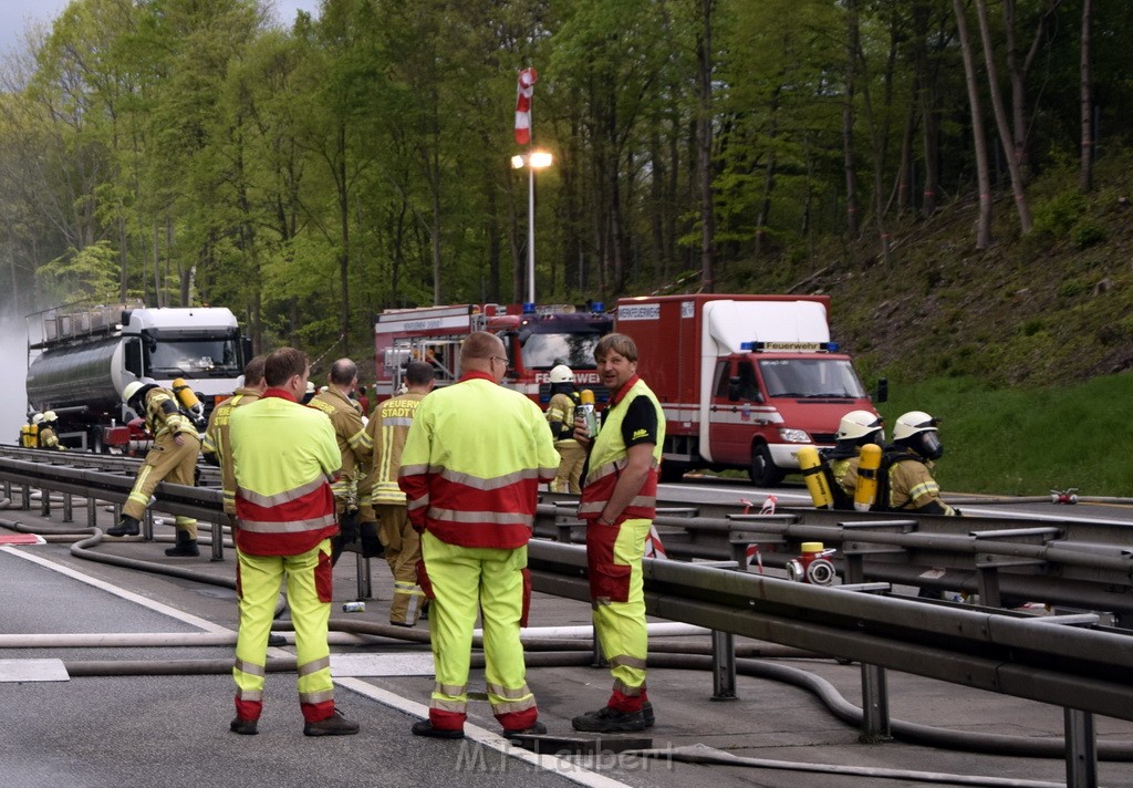 VU Gefahrgut LKW umgestuerzt A 4 Rich Koeln Hoehe AS Gummersbach P115.JPG - Miklos Laubert